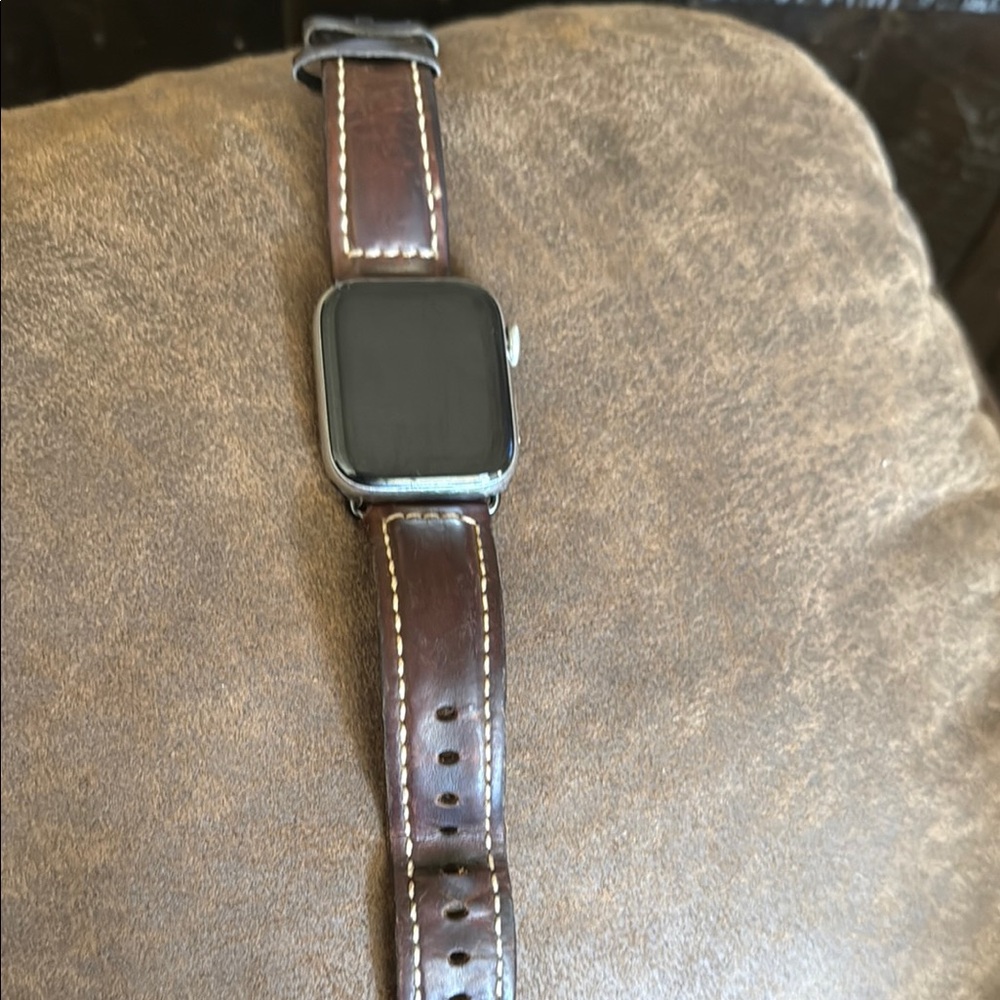 Apple Brown Leather Watch Band Classic Design